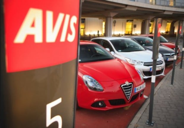 SGD 0 Malaysia Surcharge in your Car Rental with Avis