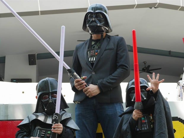 Children Go FREE with Wearing Star Wars Costume this May in Legoland