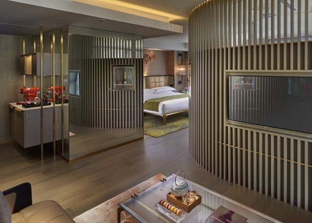 Receive a Complimentary Night at Participating Mandarin Oriental Properties with AMEX Cards