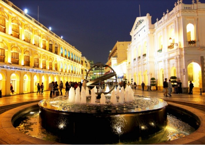 Senado Square