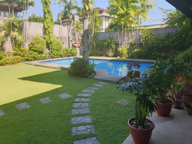 airbnb manila with pool