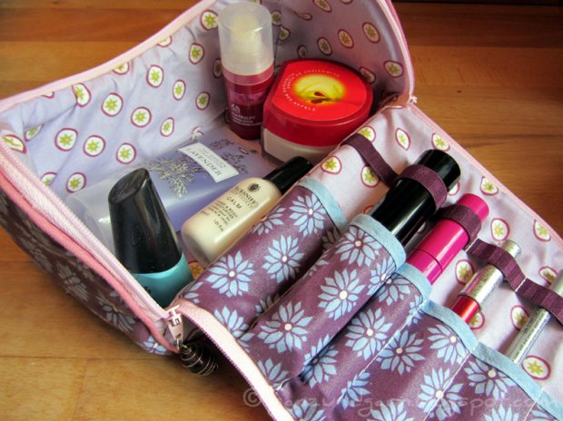 cosmetics bag 