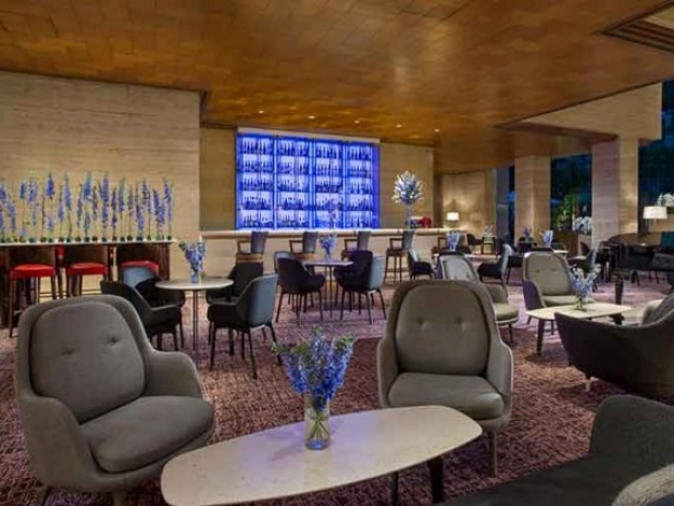 Stay with Breakfast at Sheraton Towers Singapore