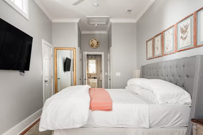 Airbnb in Charleston