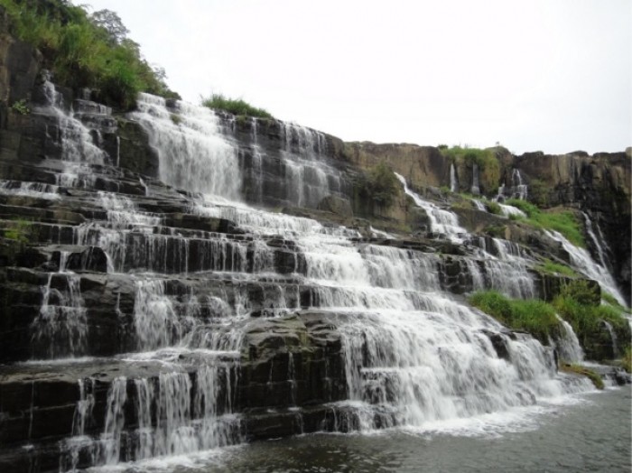 waterfalls in vietnam