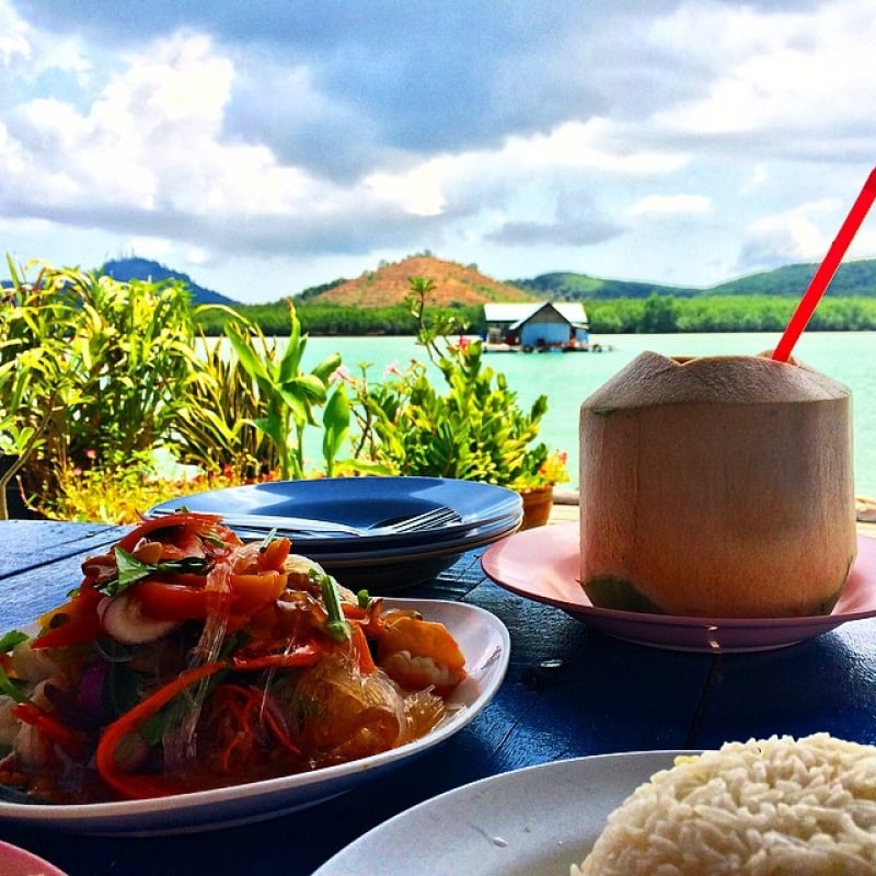 Bang Mud Seafood Floating Restaurant