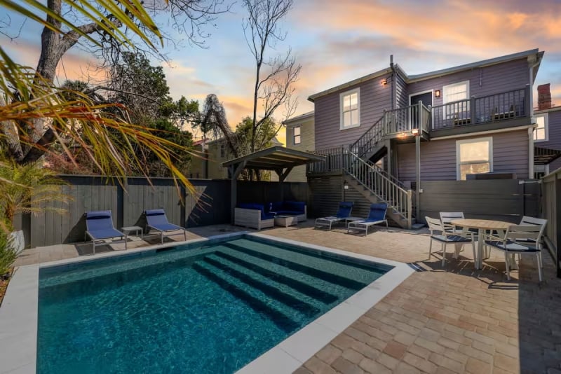 Airbnb in Charleston