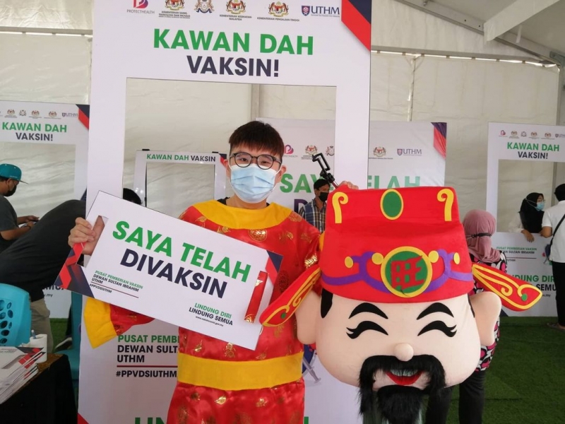 malaysia vaccination costumes