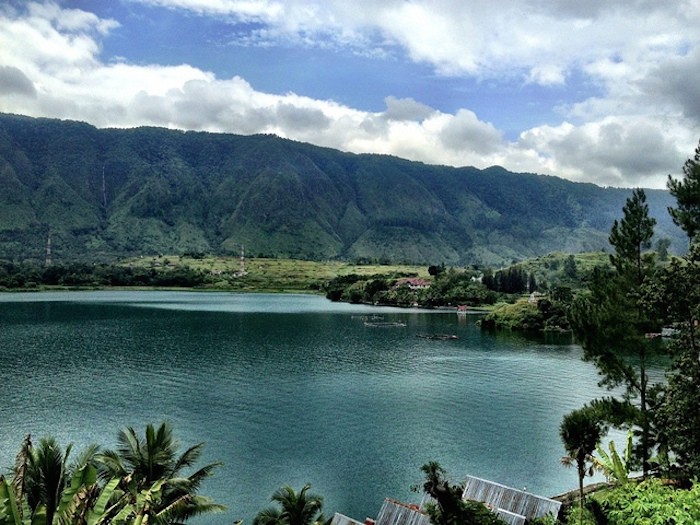 lake toba indonesia