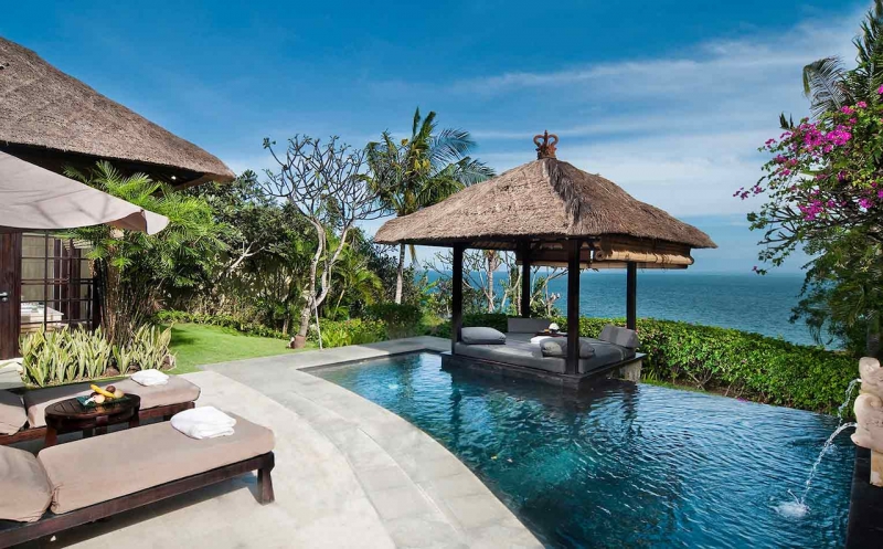 These 7 Luxe Resorts in Bali Have The Most Breathtaking Views ...