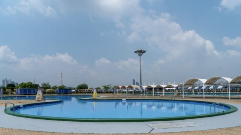 Jamwon Swimming Pool in Seoul