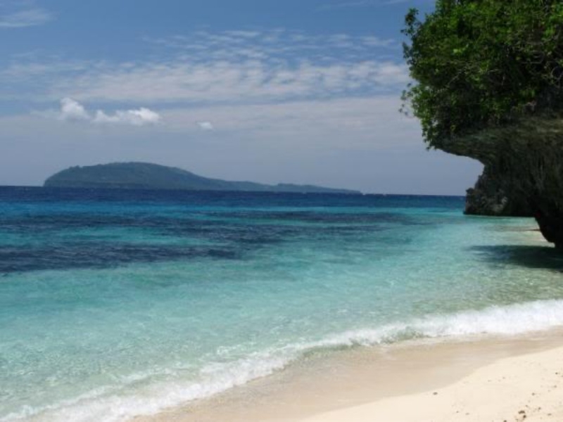 tangkaan beach padre burgos