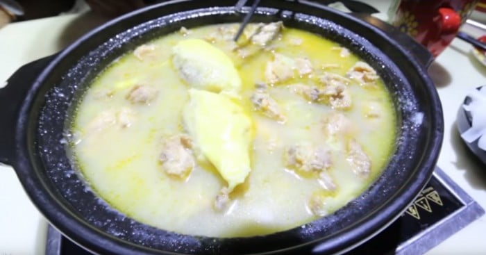 durian chicken hot pot