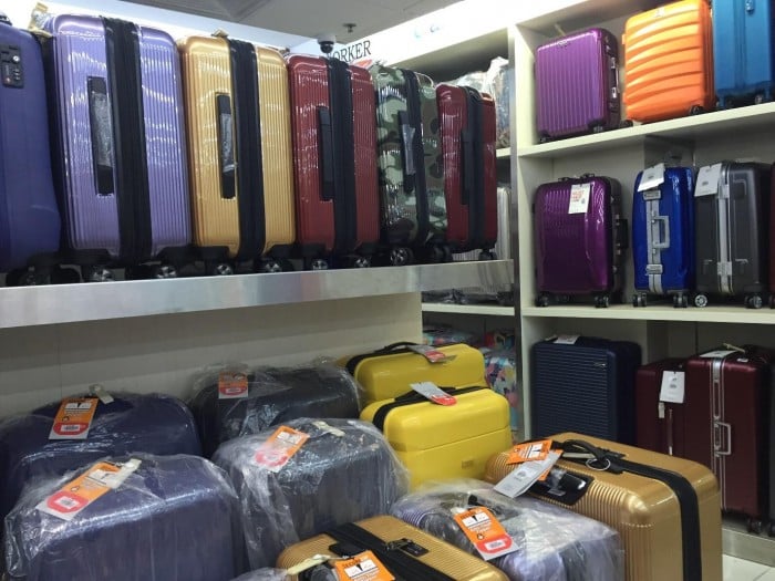 mustafa luggage price