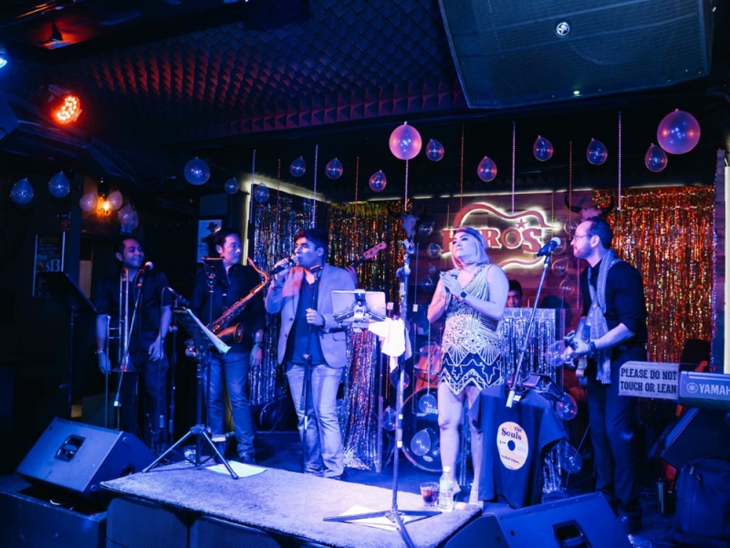 bars singapore live music