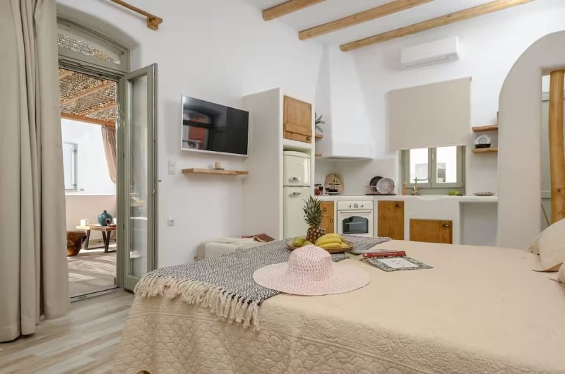 cosy Airbnb stays in Naxos
