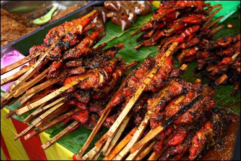 11 Halal Food to Try at Malaysia's Ramadan Bazaars 