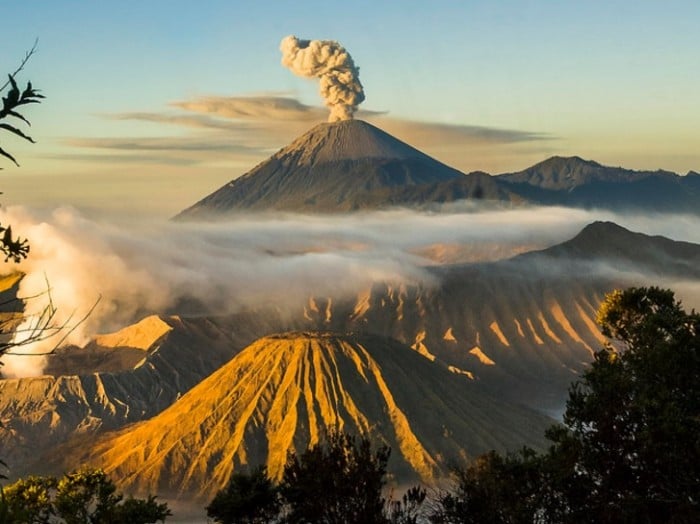 active volcanoes in asia