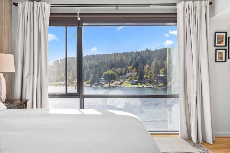 modern riverfront Airbnb stays in Coeur d'Alene