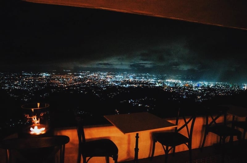 restaurants in cebu: la vie in the sky