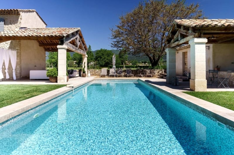 Airbnbs in Provence