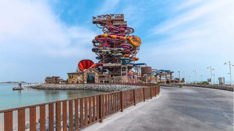 rig 1938, the world's tallest water slide tower