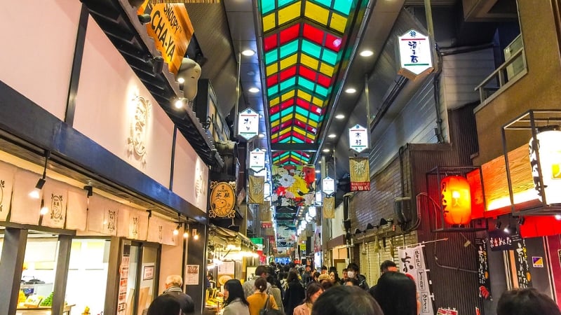 nishiki market kyoto japan