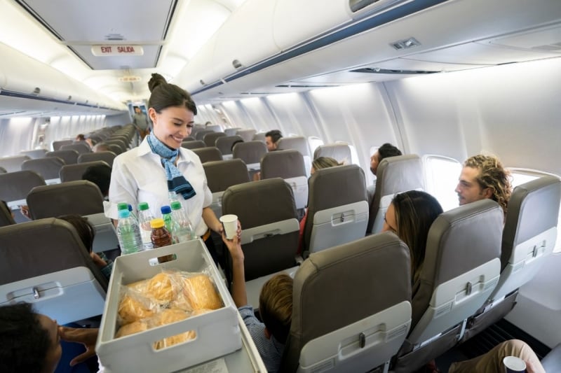 complimentary food flight delay