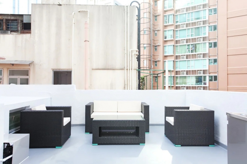 rooftop sitting area apartment