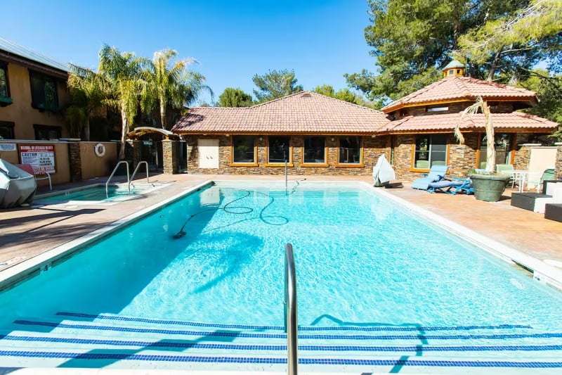 Airbnb in Johannesburg California