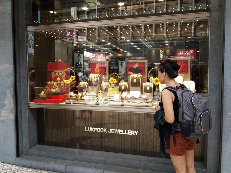 window shopping is one of the free things to do in macau