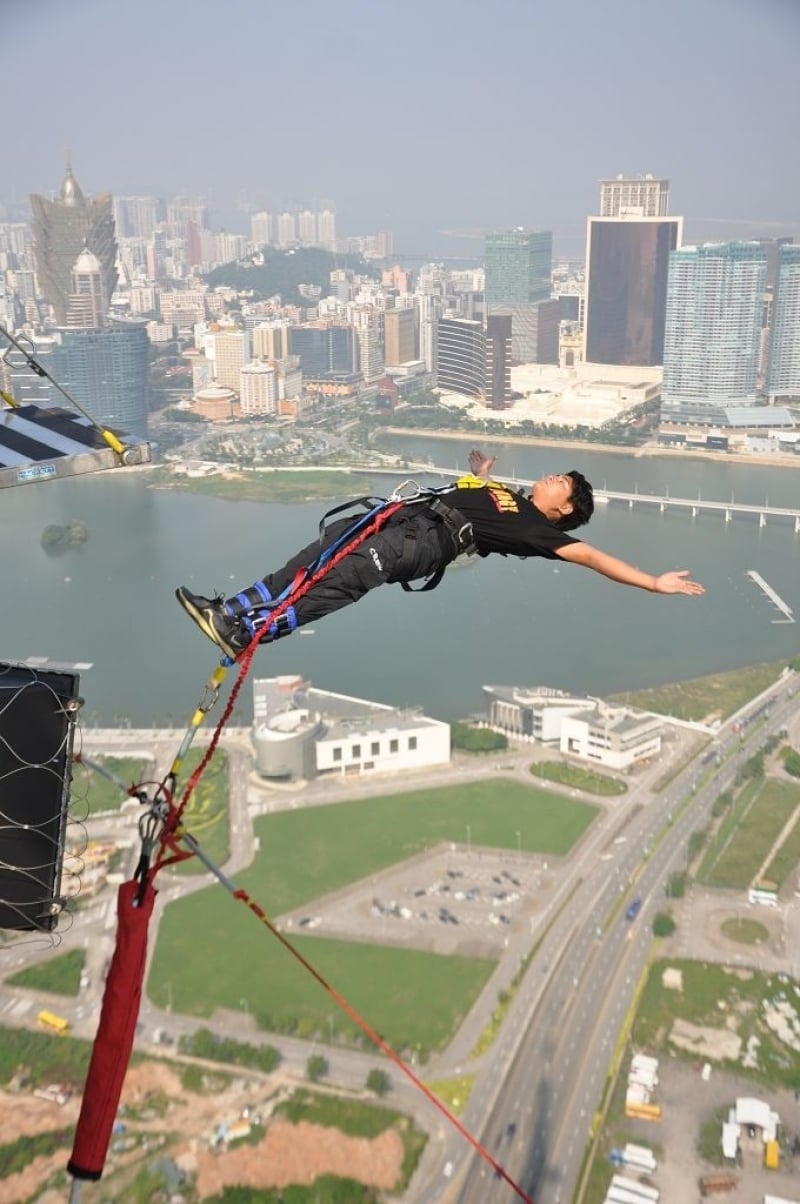 Macau Tower прыжок банджи джампинг