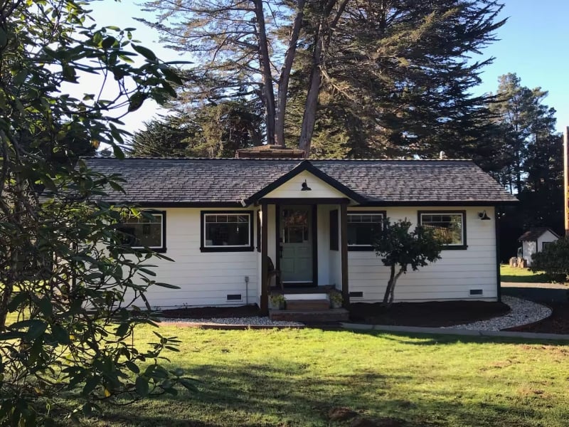 modern farmhouse Airbnb Stays in Fort Bragg