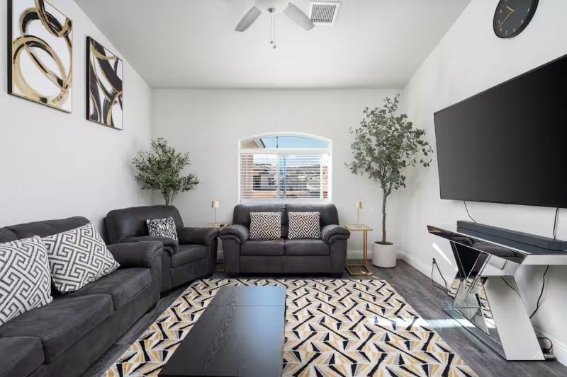 Airbnb in Johannesburg California