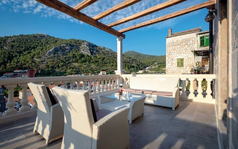 15 Airbnb Homes in Croatia for a Relaxing Mediterranean Holiday