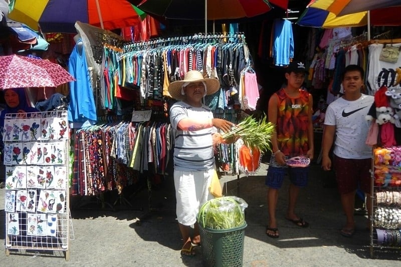 Bargain Shopping in Manila: Baclaran Market