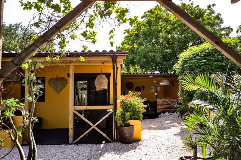 Airbnbs in Curacao 