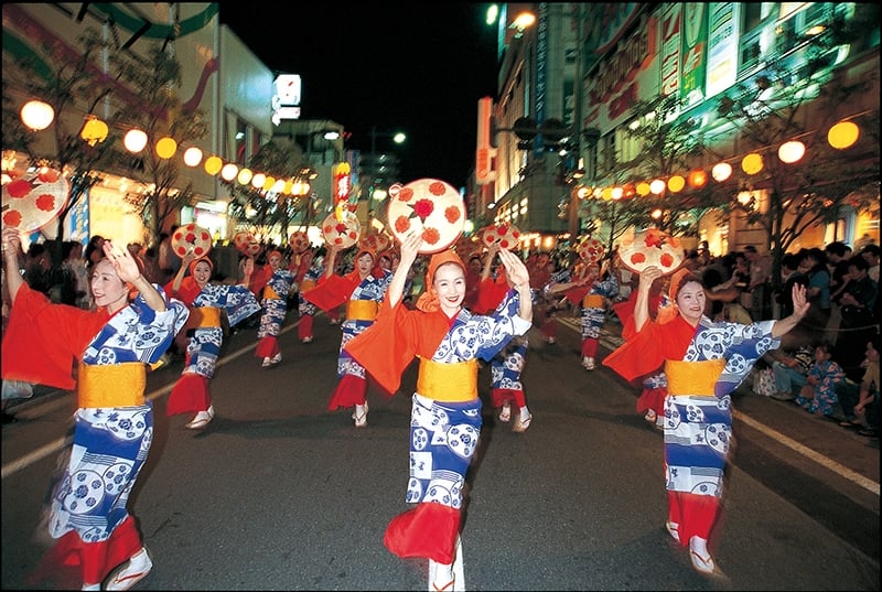 Parade performers at yamagata hanagasa festival