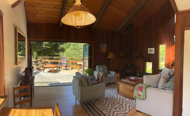 vintage Airbnb Stays in Fort Bragg