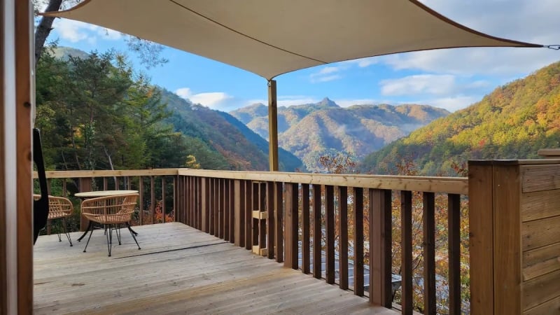 best airbnb fall foliage