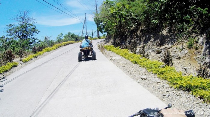 Lái xe lên núi tới đài quan sát Boracay