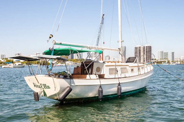 private yacht of Airbnbs in Miami