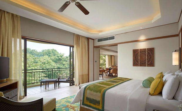 Give Back a Night Package in Shangri-La's Rasa Sayang Resort & Spa, Penang