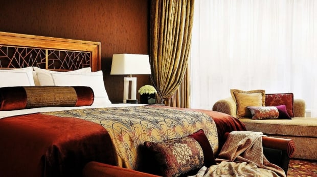 Weekend Bed and Breakfast with 18% Savings in Four Seasons Hotel Singapore