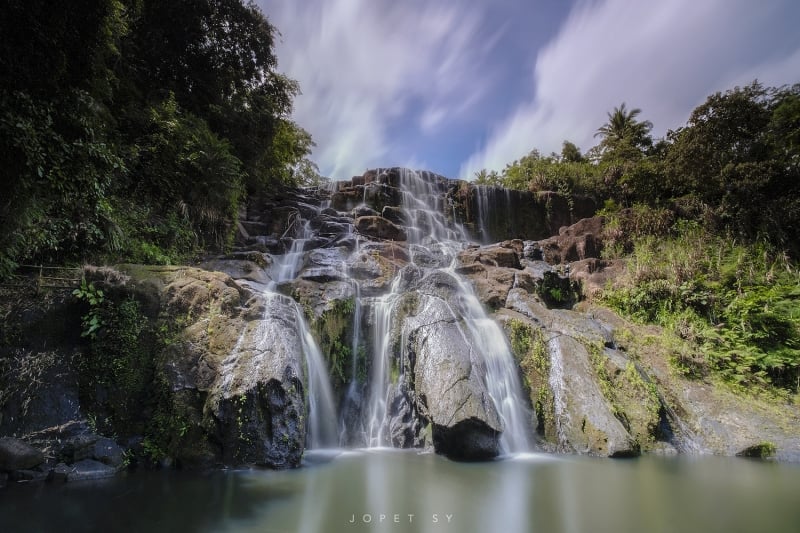 waterfalls near manila: aliw falls