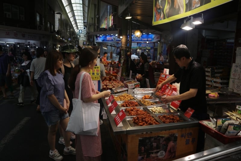 Mangwon Market