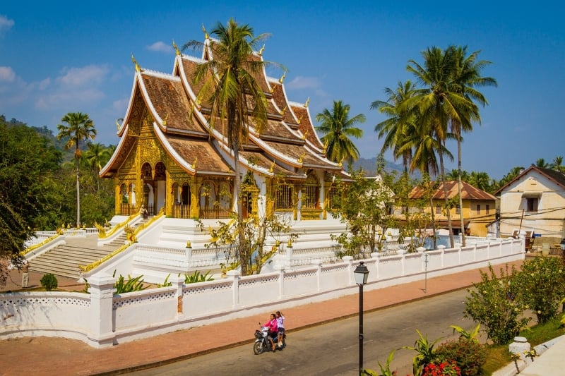 Nên đi Luang Prabang hay Vientiane