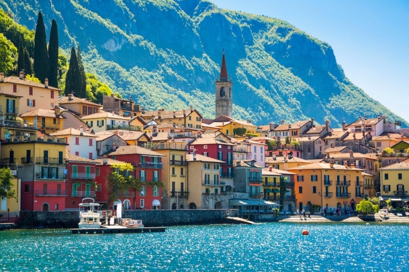 towns in italy: varenna