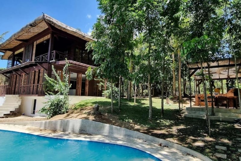 vacation rental near manila with private pool