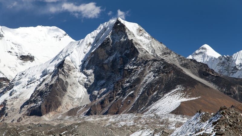 island peak himalayas nepal